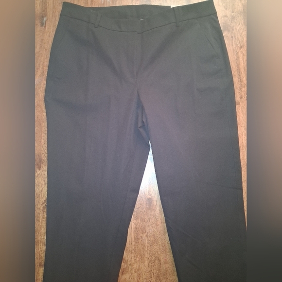 NWT Chico's Black Straight Leg Trousers for Professional Wear 3.5/18T - Picture 2 of 5